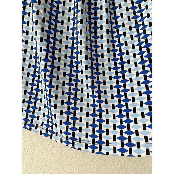 Calvin Klein Blue/White Geometric Sleeveless Blouse size XS - Picture 2 of 5